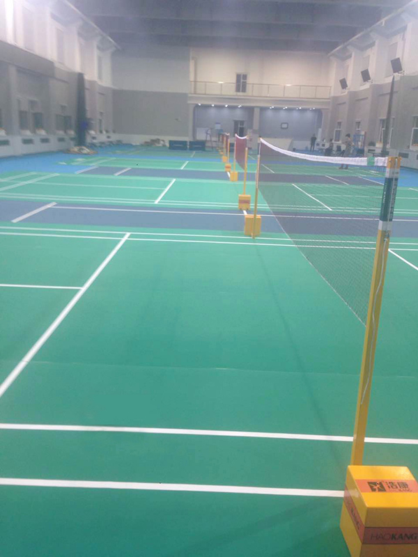 J9直营集团羽毛球地板专利产品亮相首都北京