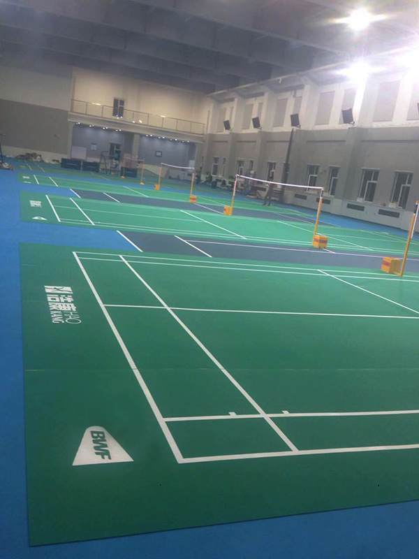 J9直营集团羽毛球地板专利产品亮相首都北京