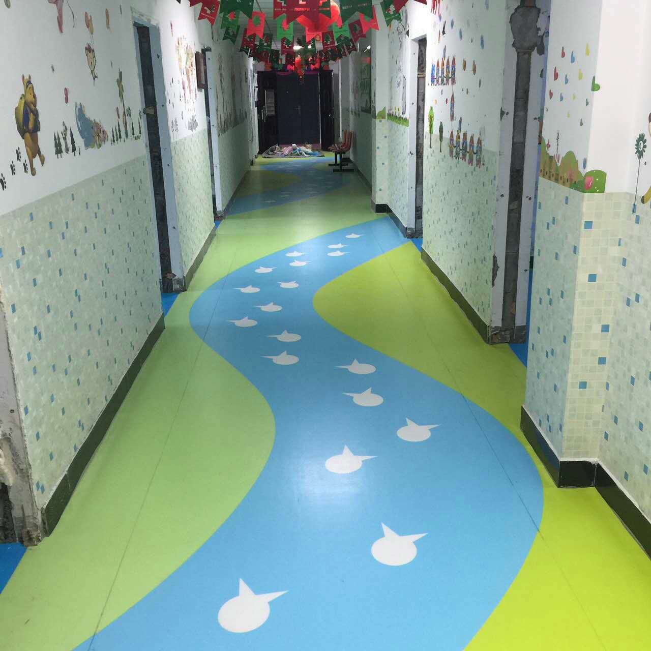 J9直营集团为无声的世界增添光彩