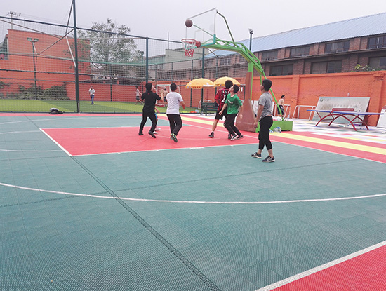 我们共一队，我们似一人——J9直营集团户外活动打造狼性团队