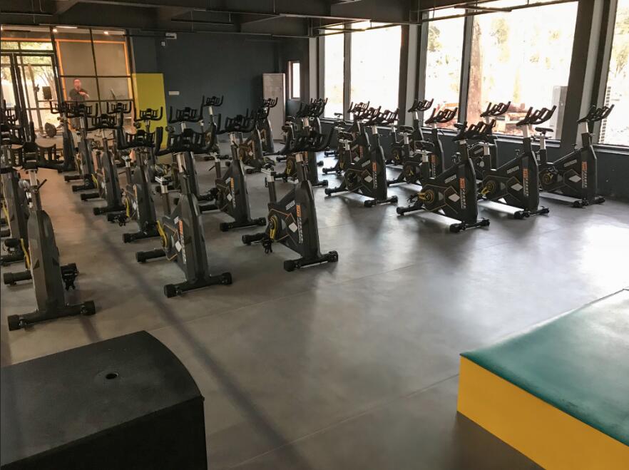 J9直营集团运动地板与您相约华中科技大学