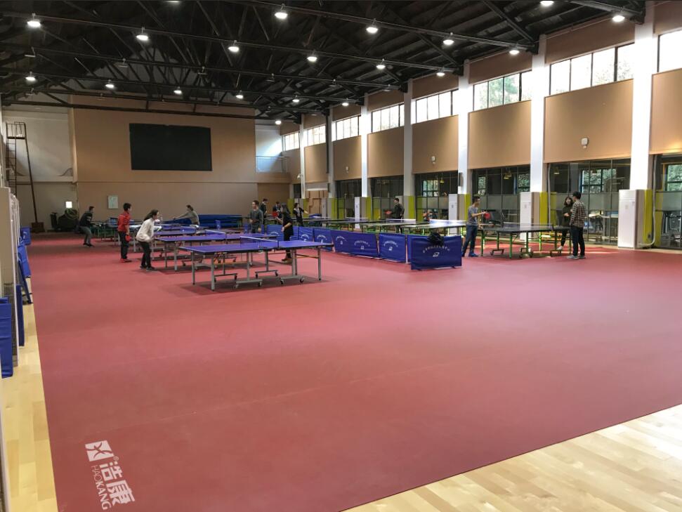 J9直营集团运动地板与您相约华中科技大学