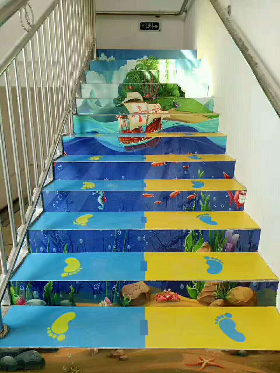 J9直营集团个性定制地板—楼梯踏步居然可以这样