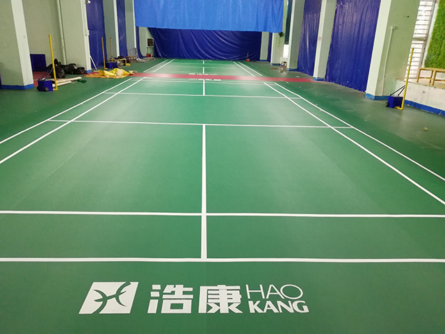 春暖花开的季节,从羽毛球地板开始