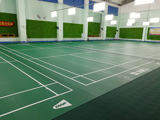 春暖花开的季节,从羽毛球地板开始