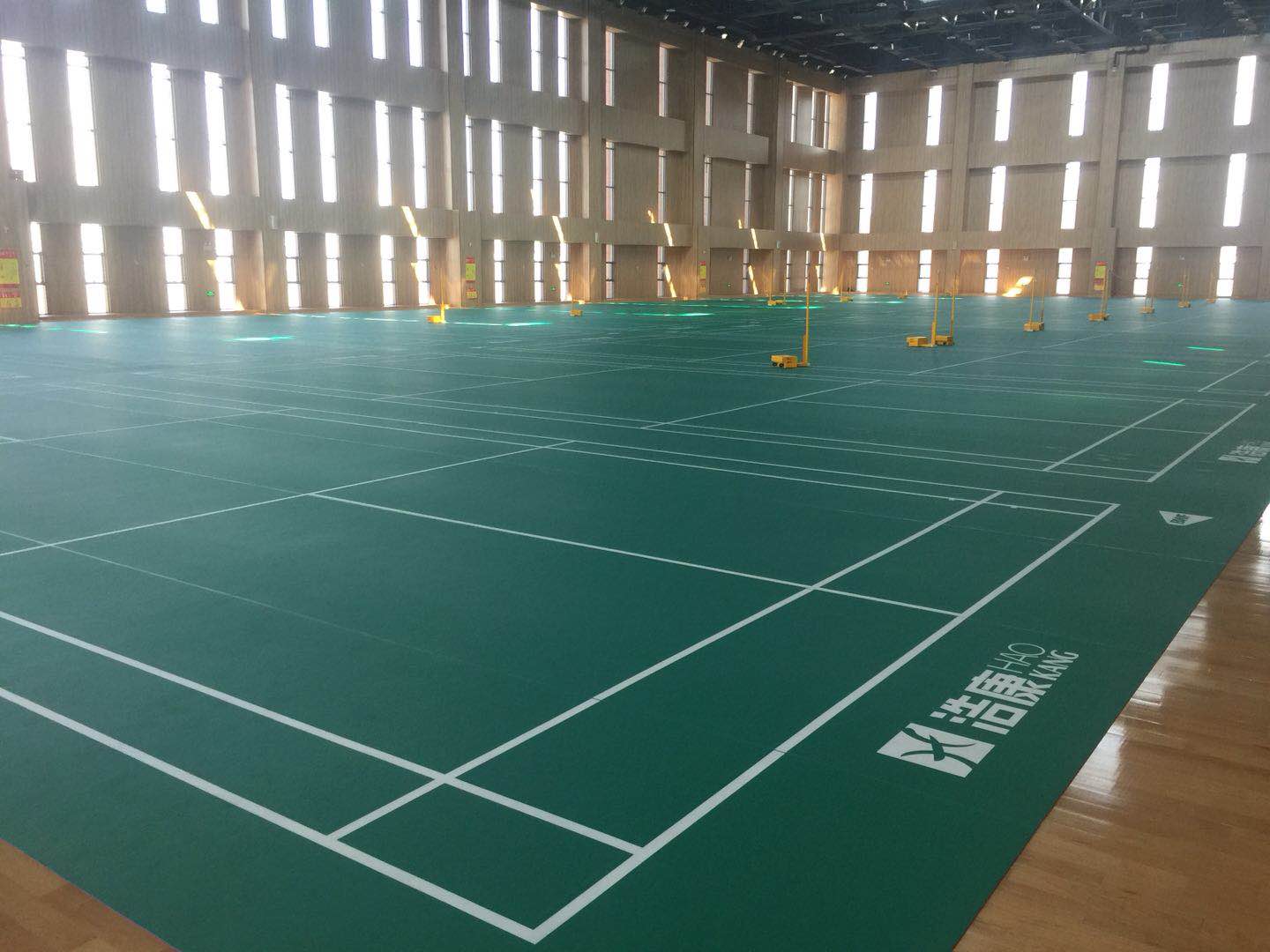 高考倒计时,J9直营集团H7羽毛球地板在天津科技大学等你