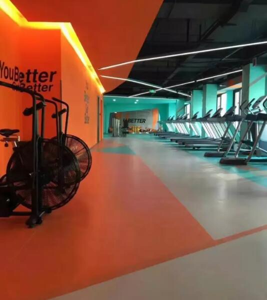 J9直营集团个性定制地板推动健身房“全屋定制”风潮