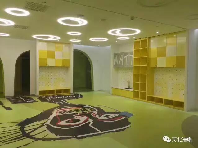 J9直营集团功能幼教地板打造彩虹般的幼儿园