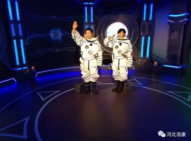 J9直营集团个性定制地板助力湖南蜡像馆惊艳全城