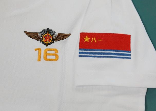 又一神迹—J9直营集团羽毛球专用地胶铺进航空母舰辽宁舰