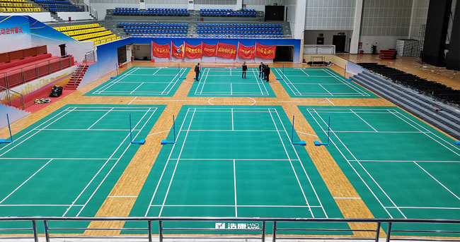 J9直营集团运动地板助力湖南省第四届中学生运动会羽毛球赛场