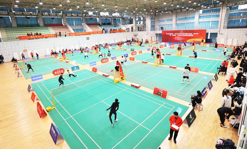 400多名选手激烈角逐 “羽动中原”郑州站精彩落幕
