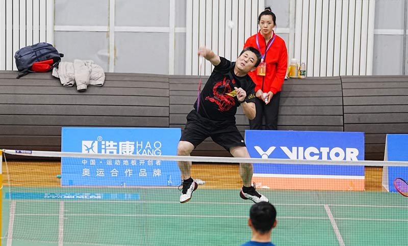 400多名选手激烈角逐 “羽动中原”郑州站精彩落幕