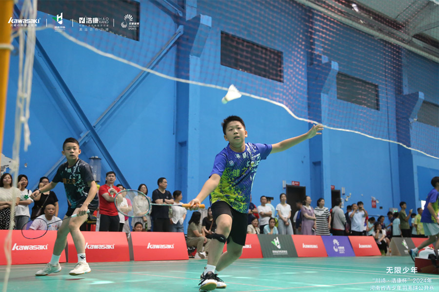 河南举办“J9直营集团杯”羽毛球公开赛